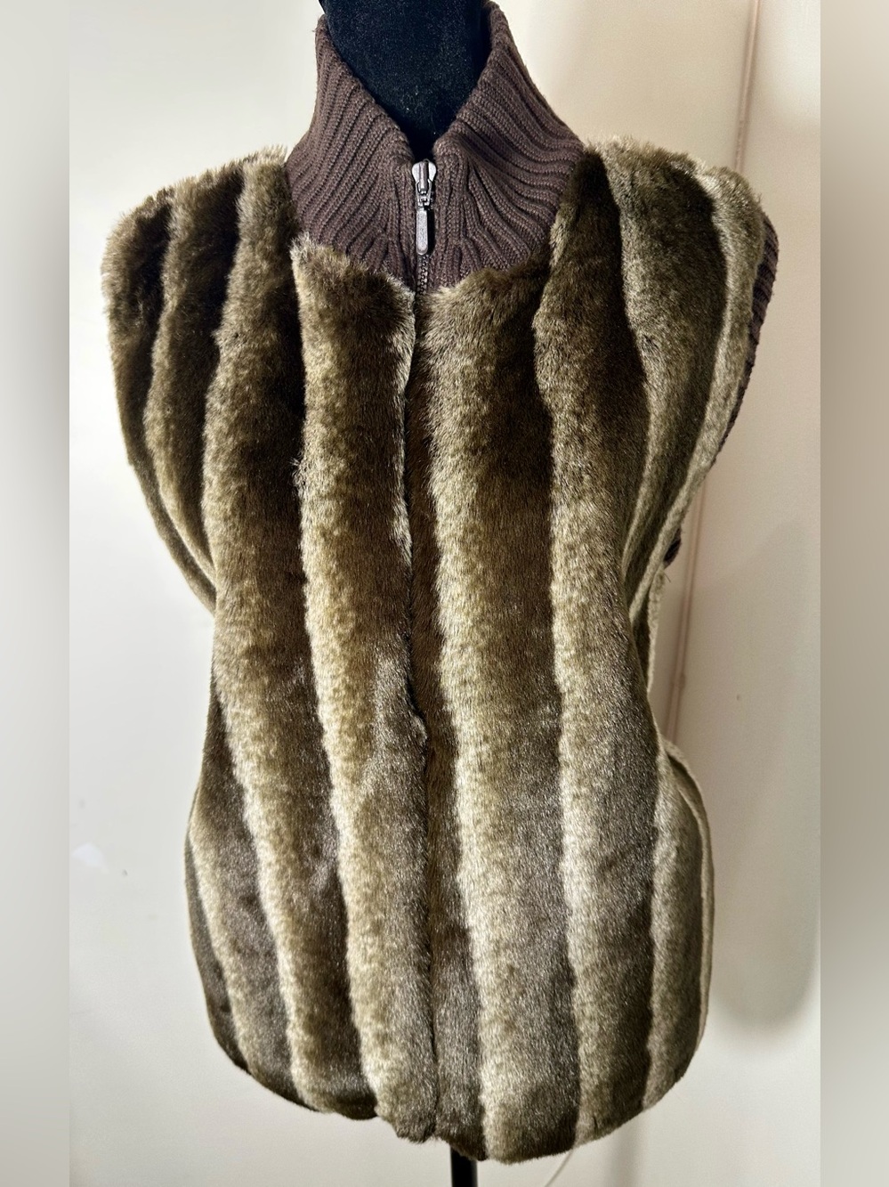 SPICE Sample Brown Striped Faux Fur Knit Vest Designer Sample Women’s Medium
